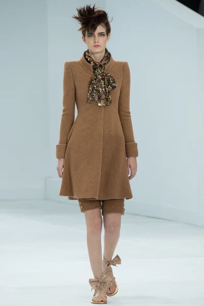 Look 8